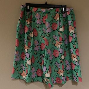 Patchington shorts size medium petite